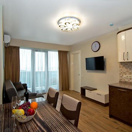 Holiday Batumi Apartment.0411 Экстерьер фото